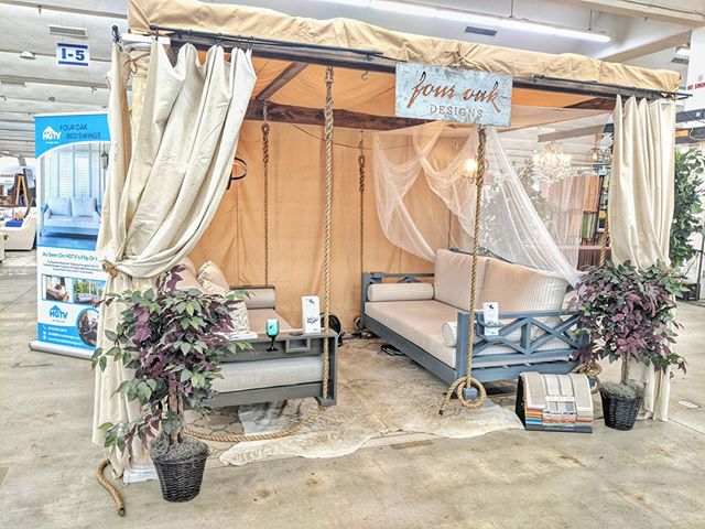 Come Check Us Out In Atlanta This Weekend. Only 1 Swing Left! #fouroakbedswings http://ow.ly/HUdV30kX6ni
.
#bedswing #atlmkt #hangingbed #interiordesign #outdoorliving #marketdays #porchenvy #southernliving #americasmart #madeinthesouth #