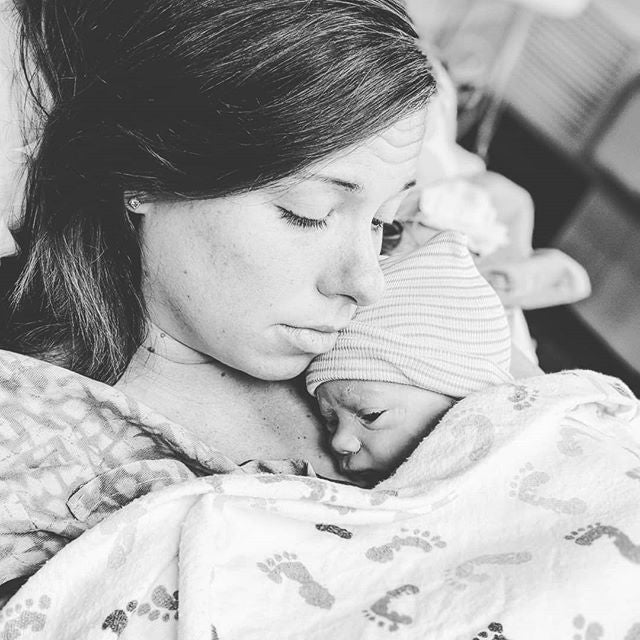 Greatest Moment Of My Life! Welcome To The World David Eugene Belser III. .
#fouroakbedswings #love #newborn #unconditionallove