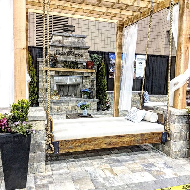 Thanks to the guys at @tremronatlanta our Buckhead swing was part of the best booth design!  #fouroakbedswings