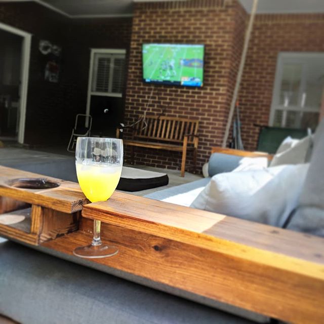 Nothing Better Than College Football And A Cold Beverage! #fouroakbedswings .
#bedsaremadeforswinging #collegefootball #mimosasaturday #mimosa #bedswing