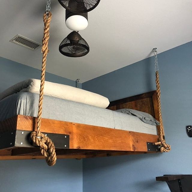 What a great way to save space!
.
.
#fouroakbedswings #bedswing #hangingbed #interiordesign #twinbed #bedsaremadeforswinging #love #rustic #reclaimedwood #design #madeinamerica🇺🇸 #argyletexas #thenewbunkbed