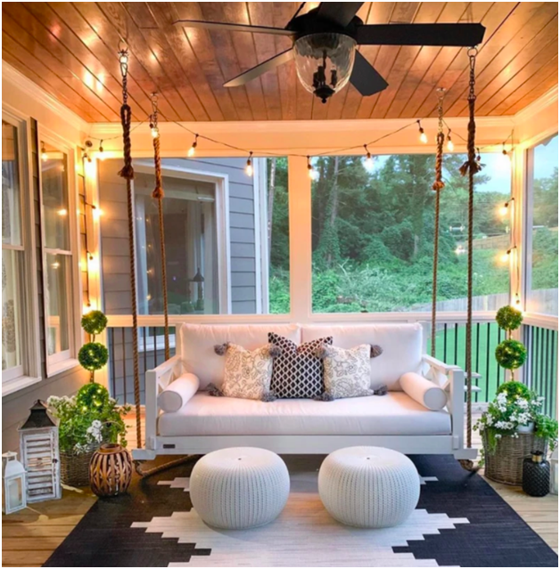 7 Holiday Head Turners for Your Patio Swing Bed